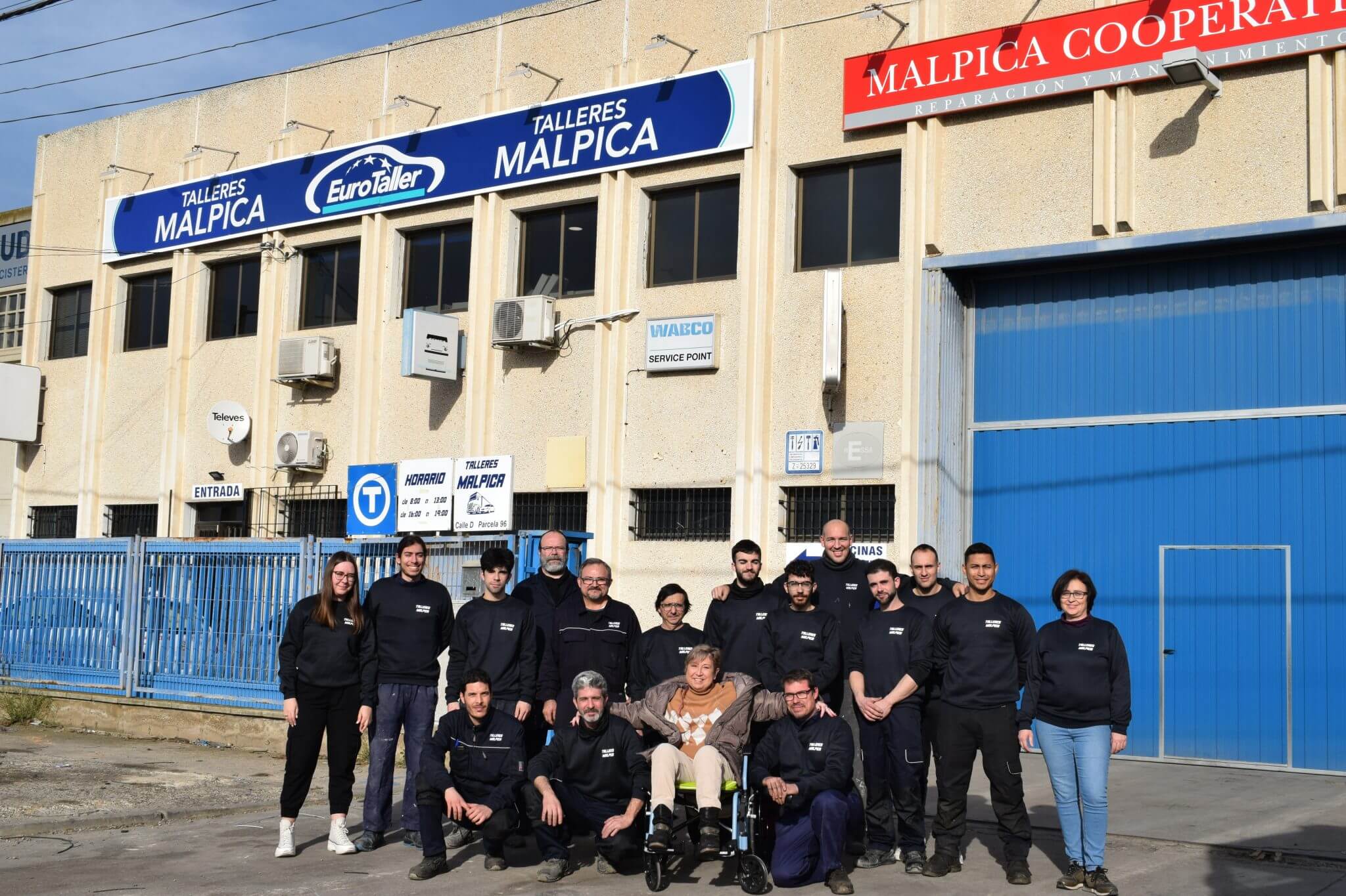 Equipo Taller multimarca de reparación de vehículos