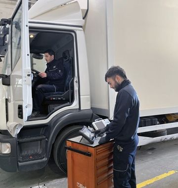 Servicios de electricidad en Talleres Malpica